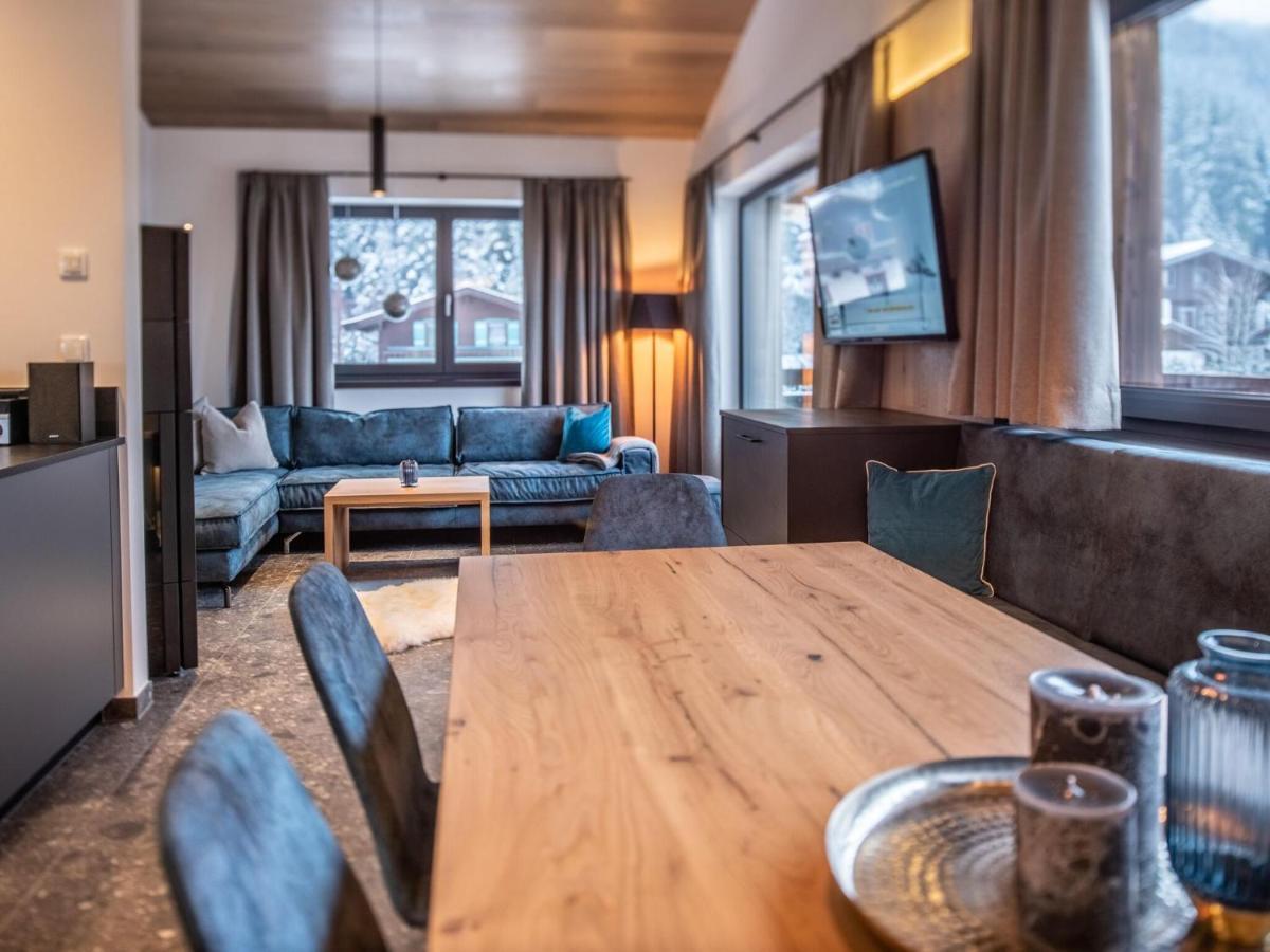 Apartment In Wald Im Pinzgau With A Carport Exterior foto