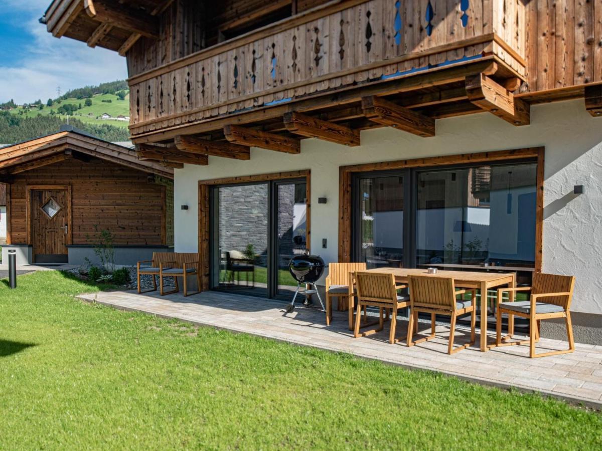 Apartment In Wald Im Pinzgau With A Carport Exterior foto